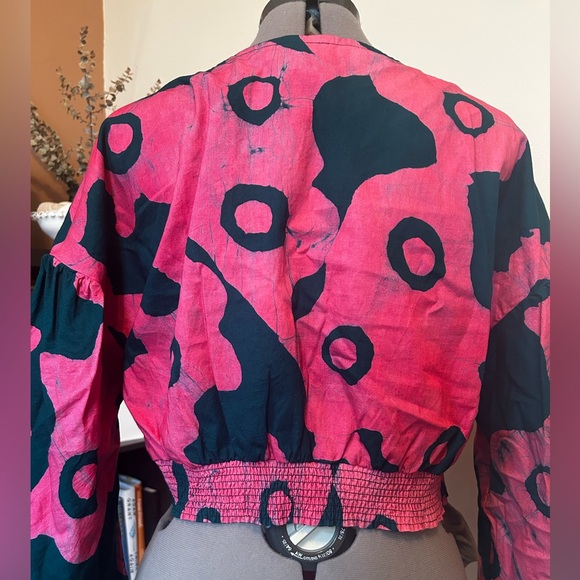 NEW- Osei Duro Printed Long Sleeve Crop - Picture 5 of 6